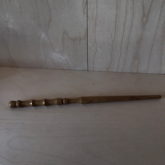 Harry Potter Wooden Wand - Picture 6 of 6